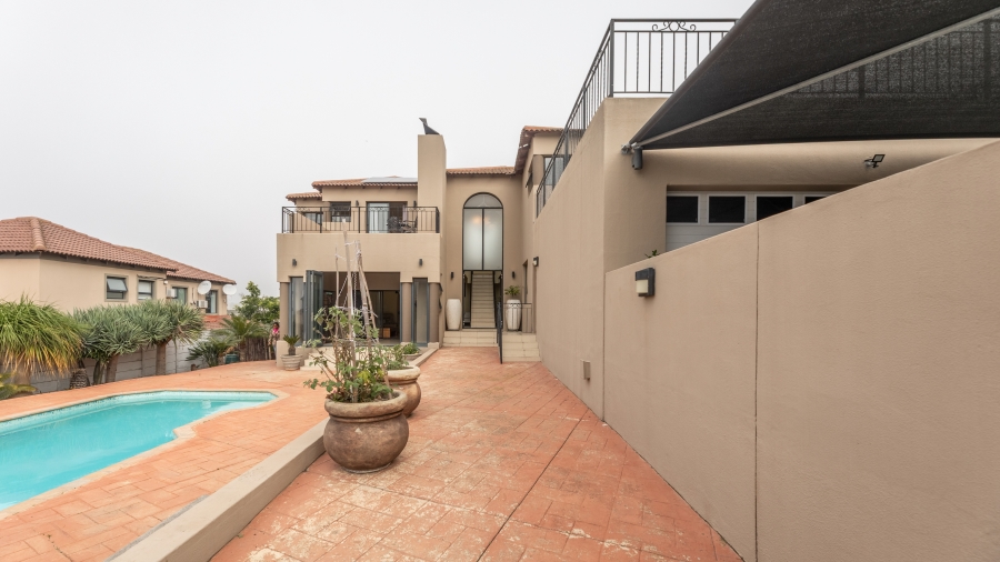 4 Bedroom Property for Sale in West Beach Western Cape